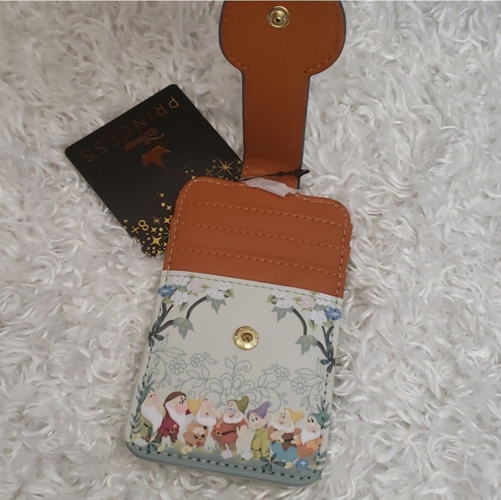 Loungefly Snow White and the Seven Dwarfs Handbag / Crossbody and Cardholder - Picture 6 of 16